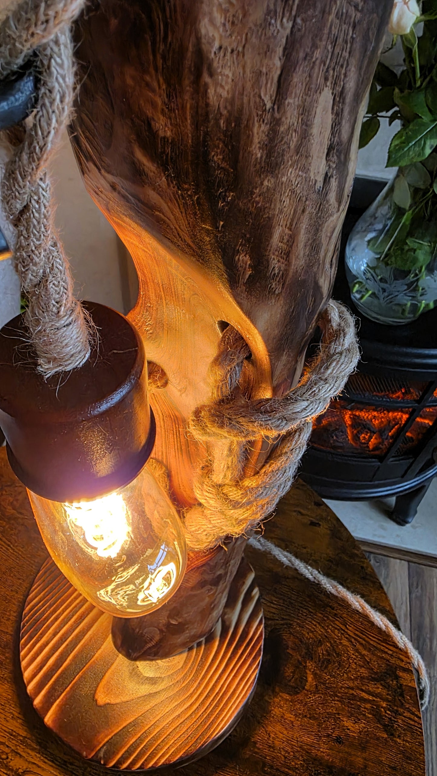 Rustic Wooden Heart Lamp with Leaf & Bee Detail 🌿🐝✨