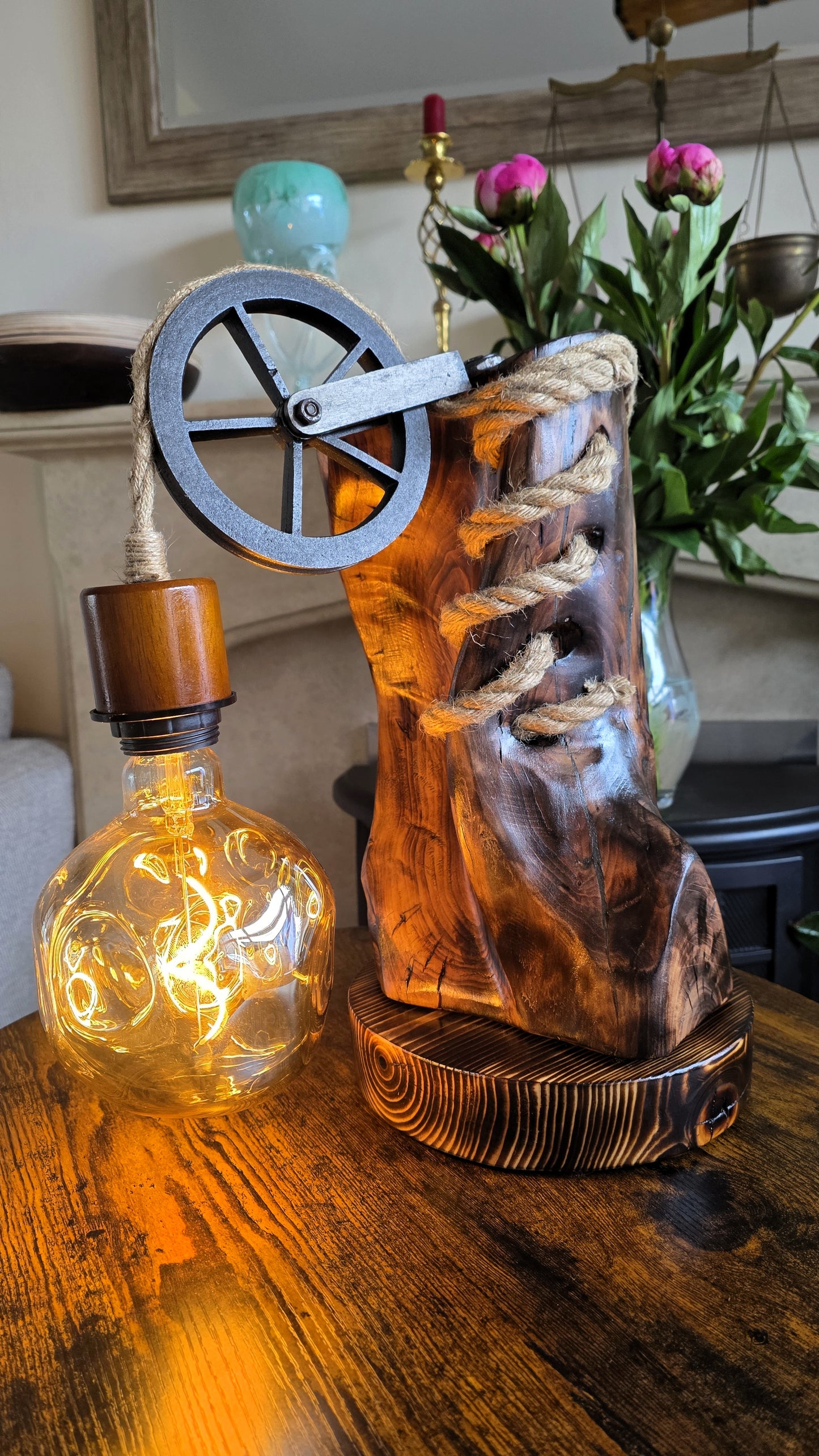 Rustic Pulley Glow Lamp – Handcrafted Wooden Table Lamp