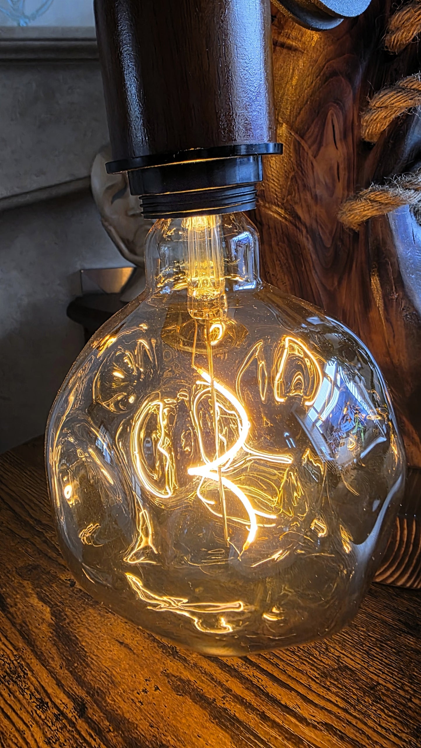 Rustic Pulley Glow Lamp – Handcrafted Wooden Table Lamp