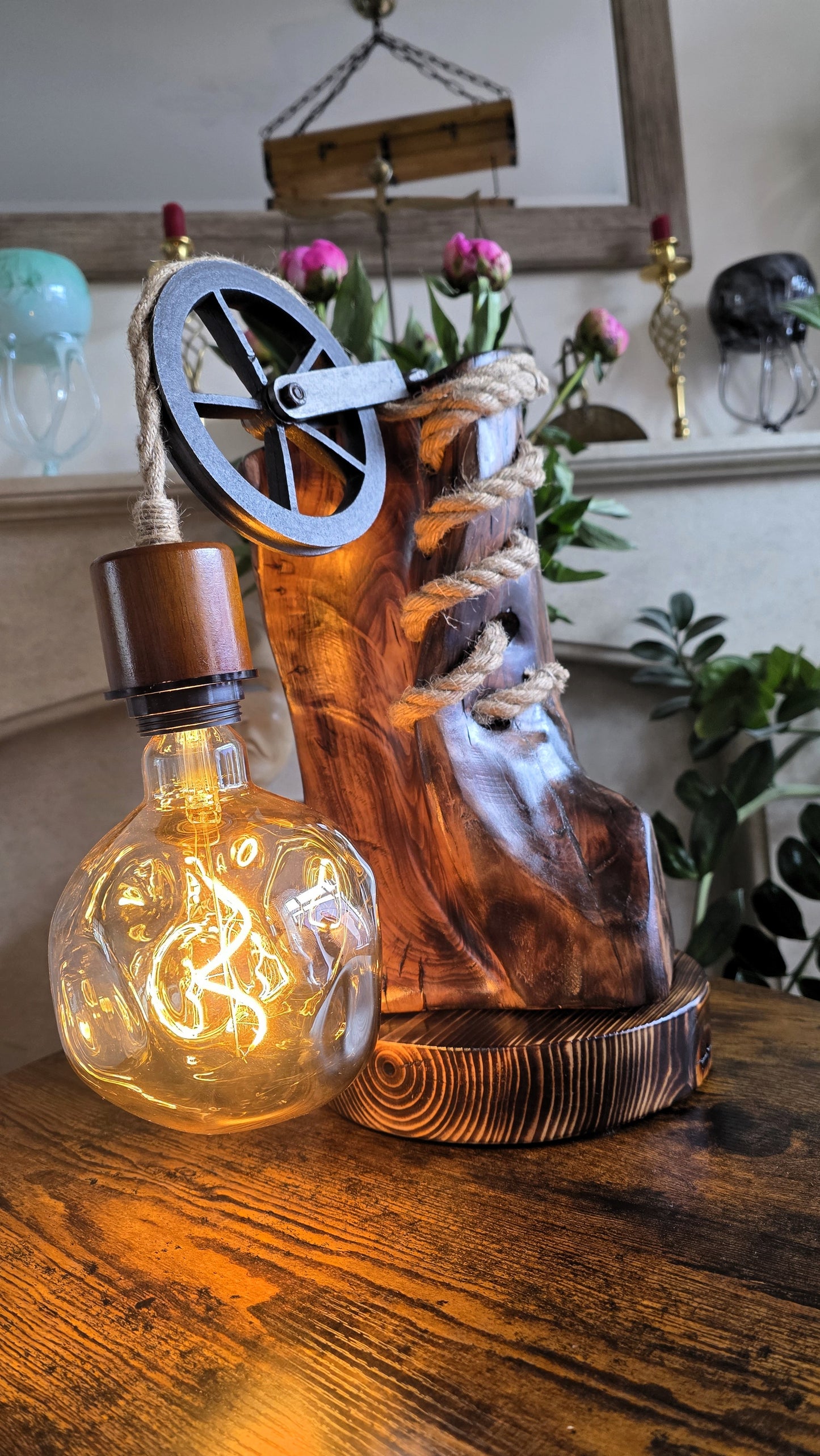 Rustic Pulley Glow Lamp – Handcrafted Wooden Table Lamp