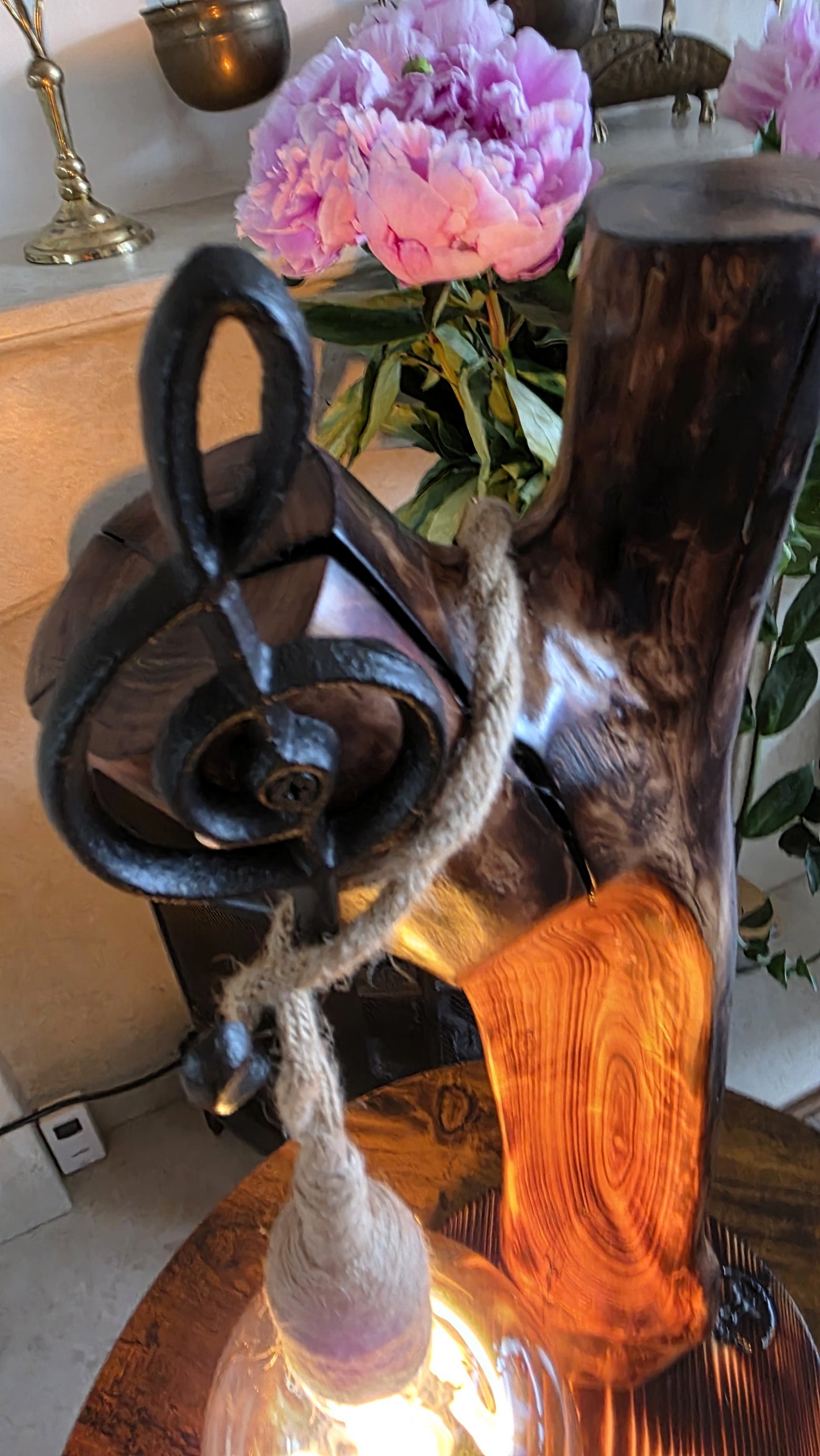 Rustic Apple Wood Music Lamp – Treble Clef Edition 🎼✨