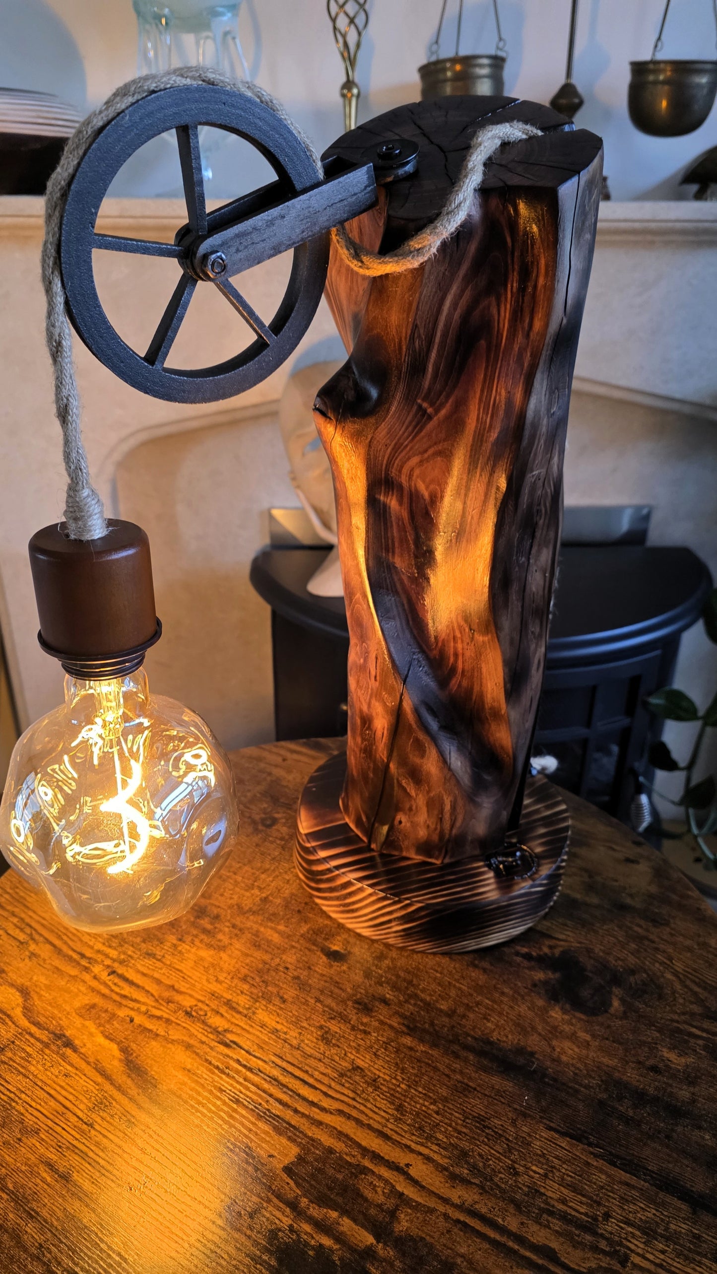 Rustic Circle Wooden Lamp – Handcrafted Apple Wood Table Lamp with Edison Bulb 🪵⭕✨