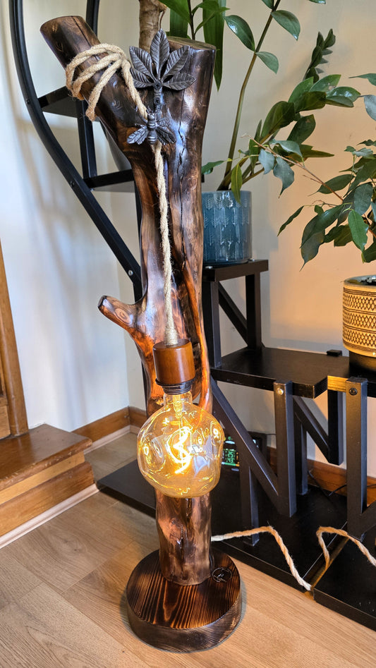 Rustic Bee & Leaf Floor Lamp 🐝🌿