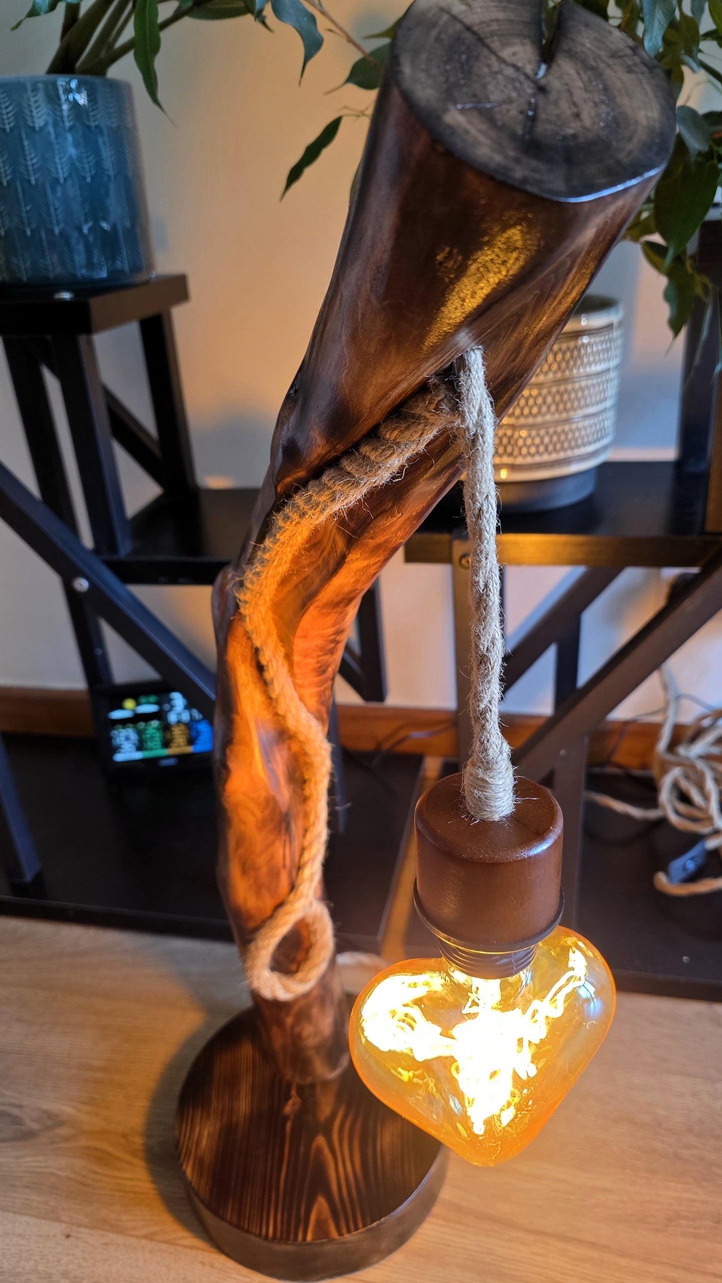 ✨ Rustic Heart Glow – Sculptural Wooden Lamp ❤️🪵