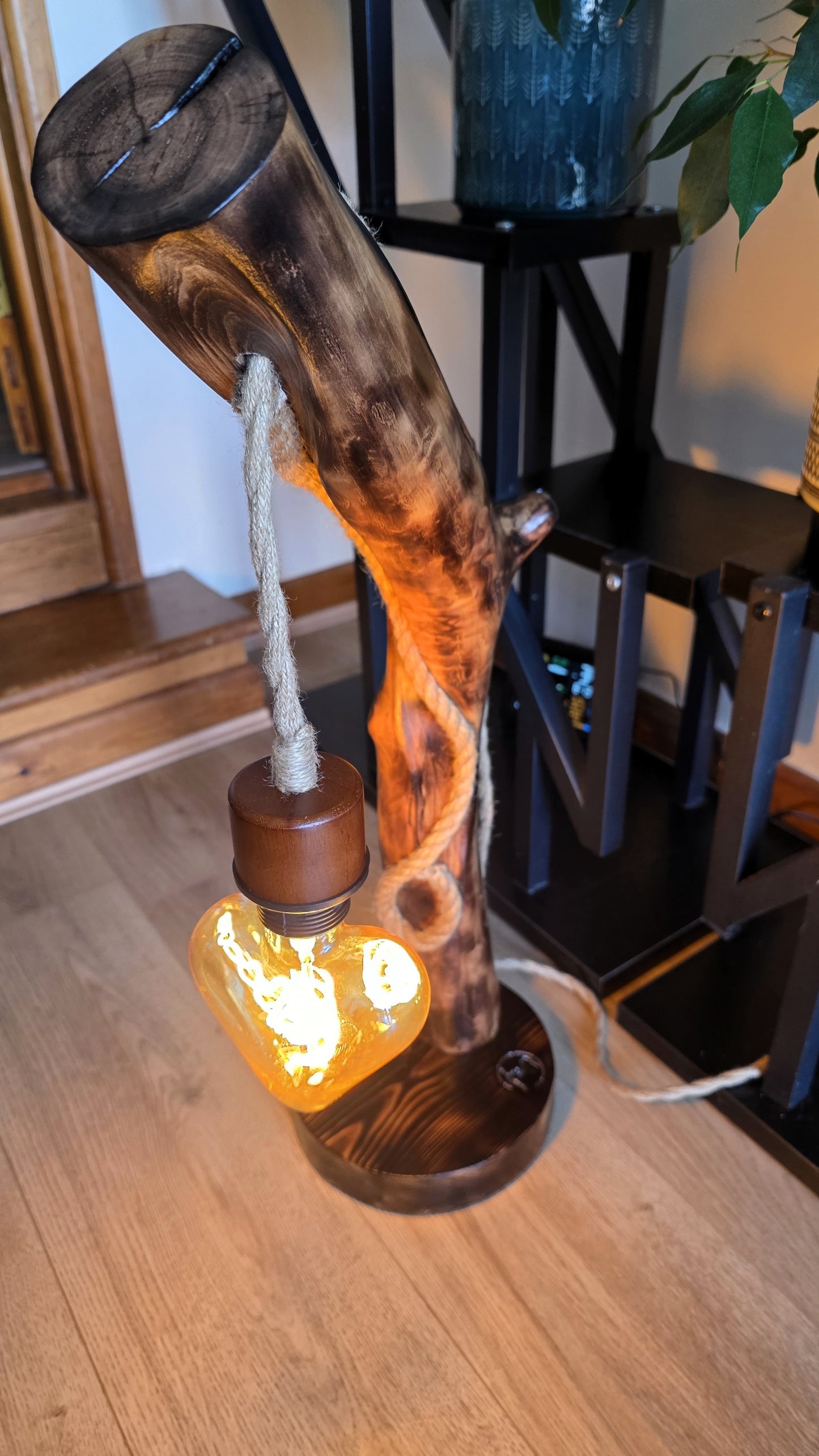 ✨ Rustic Heart Glow – Sculptural Wooden Lamp ❤️🪵