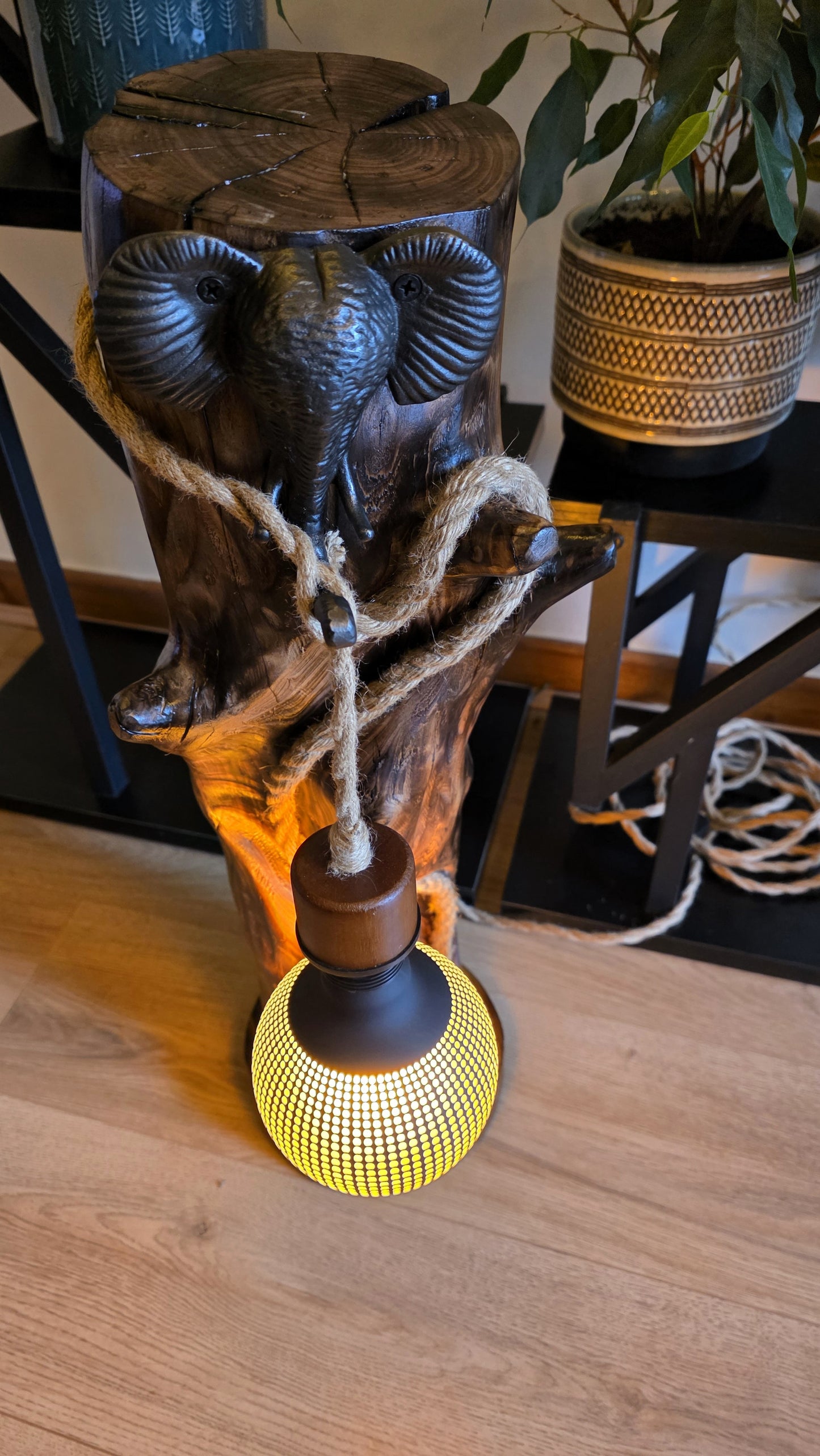 🐘 Rustic Apple Wood Elephant Lamp – Wild Spirit