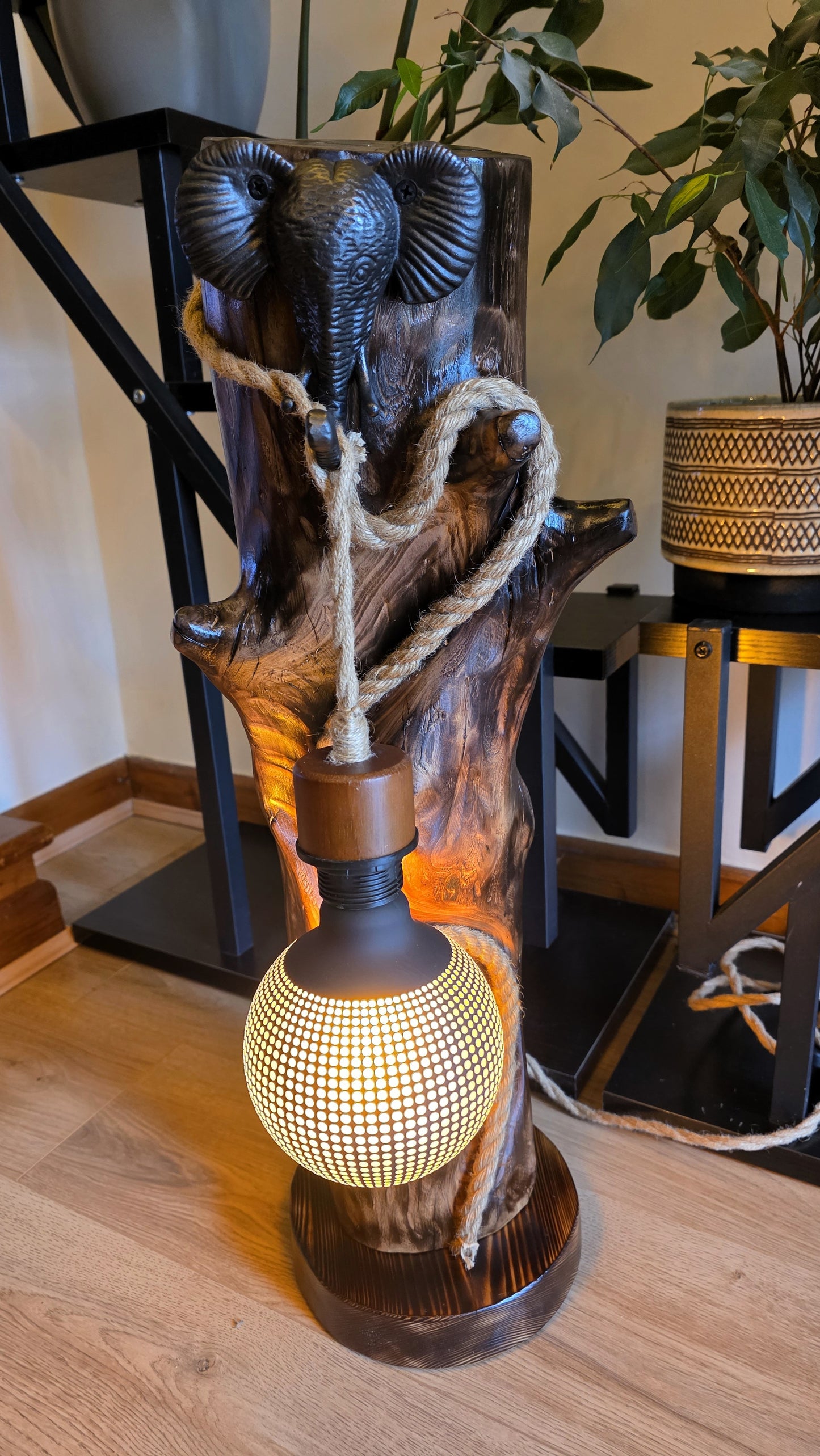 🐘 Rustic Apple Wood Elephant Lamp – Wild Spirit