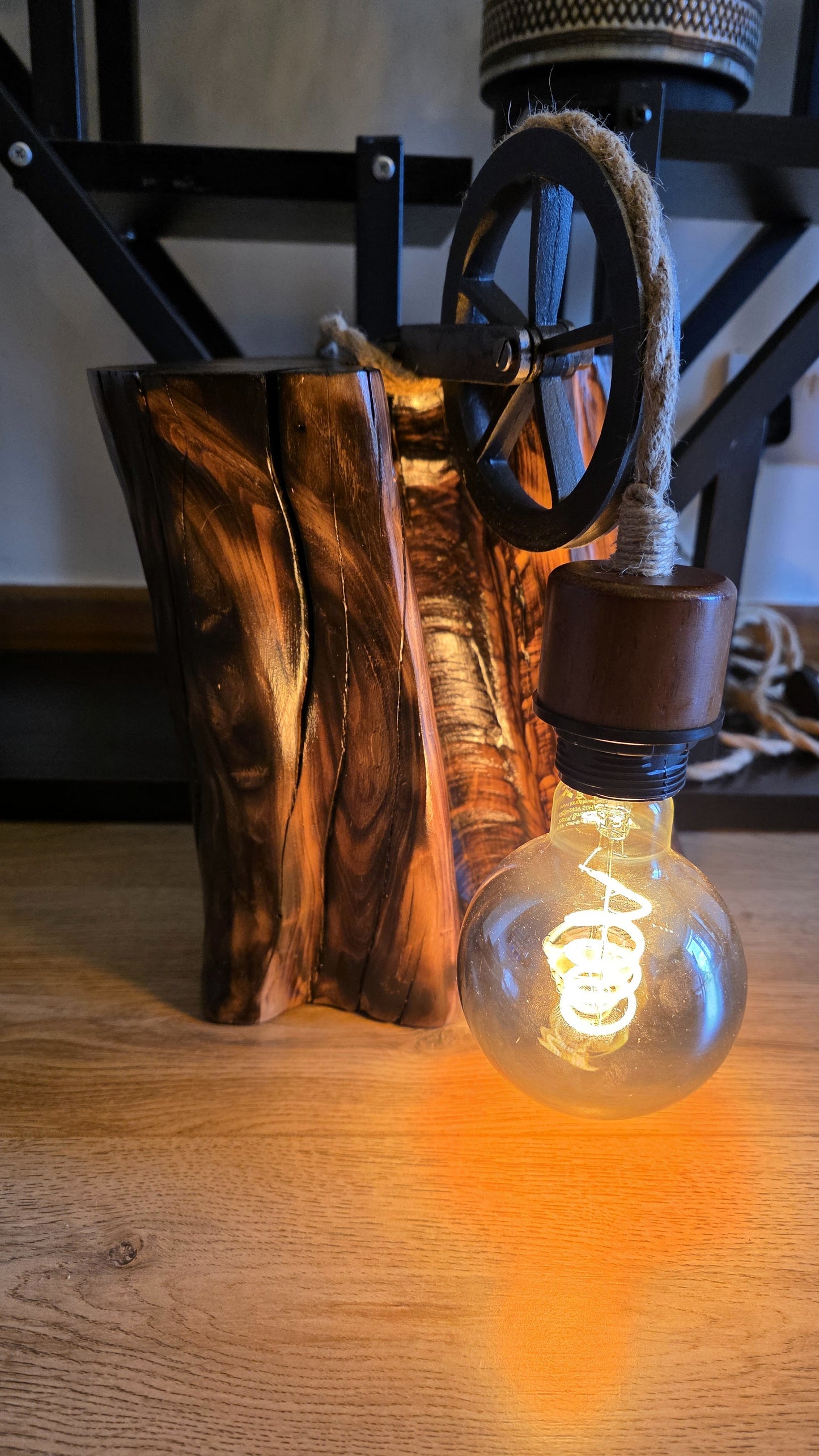 Rustic Apple Wood Pulley Lamp – Industrial Rope Light
