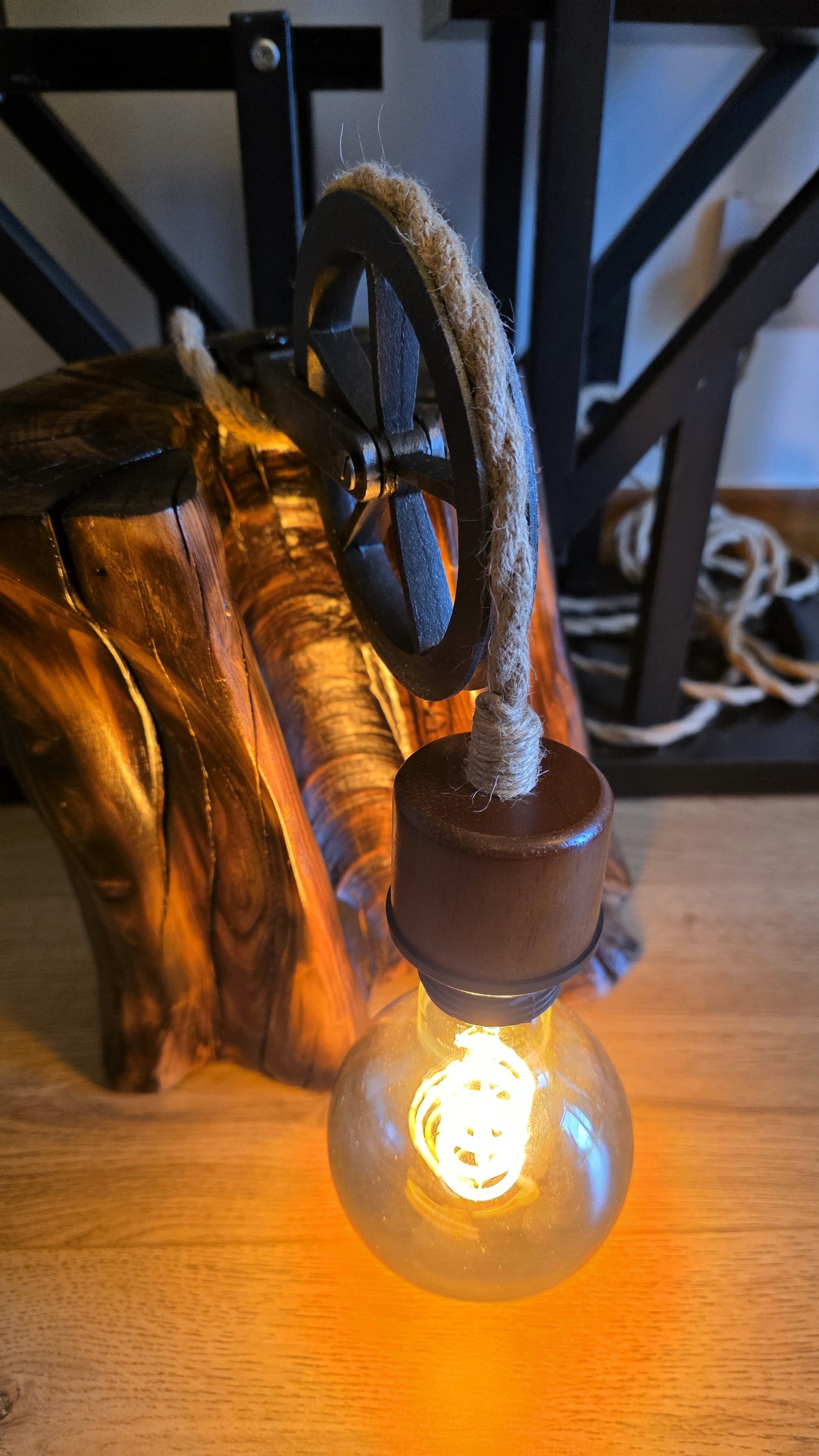 Rustic Apple Wood Pulley Lamp – Industrial Rope Light