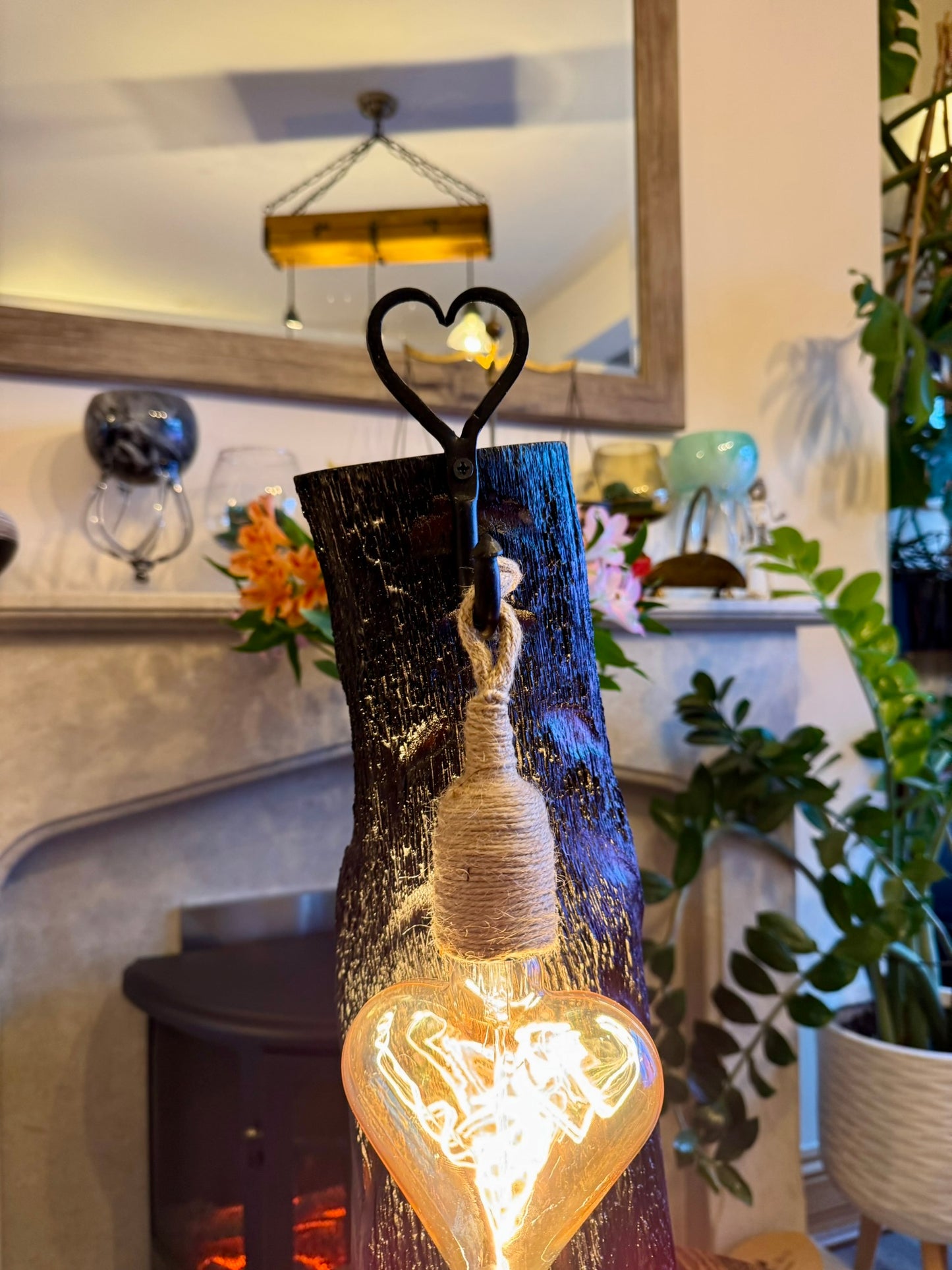 Driftwood Statement Lamp – Nature’s Glow 🌊💡