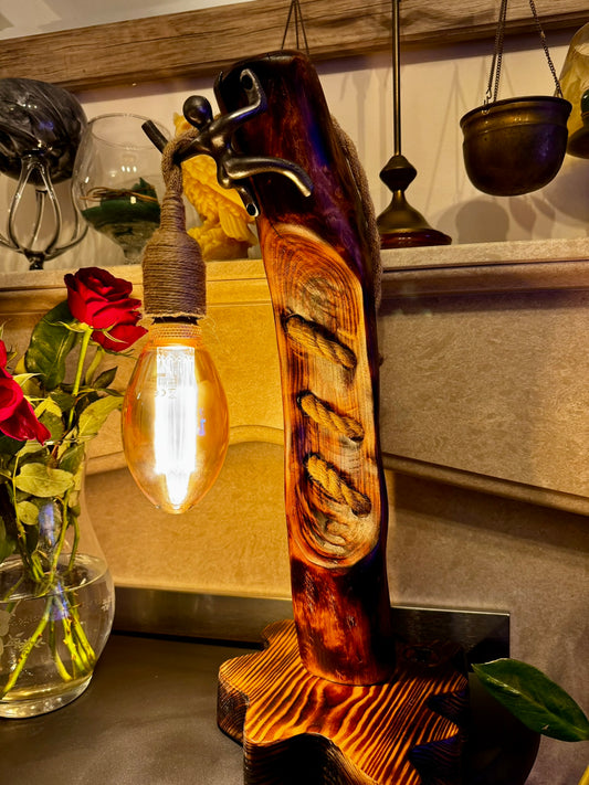 Handcrafted wooden lamp with rustic design – LuxeWood Light