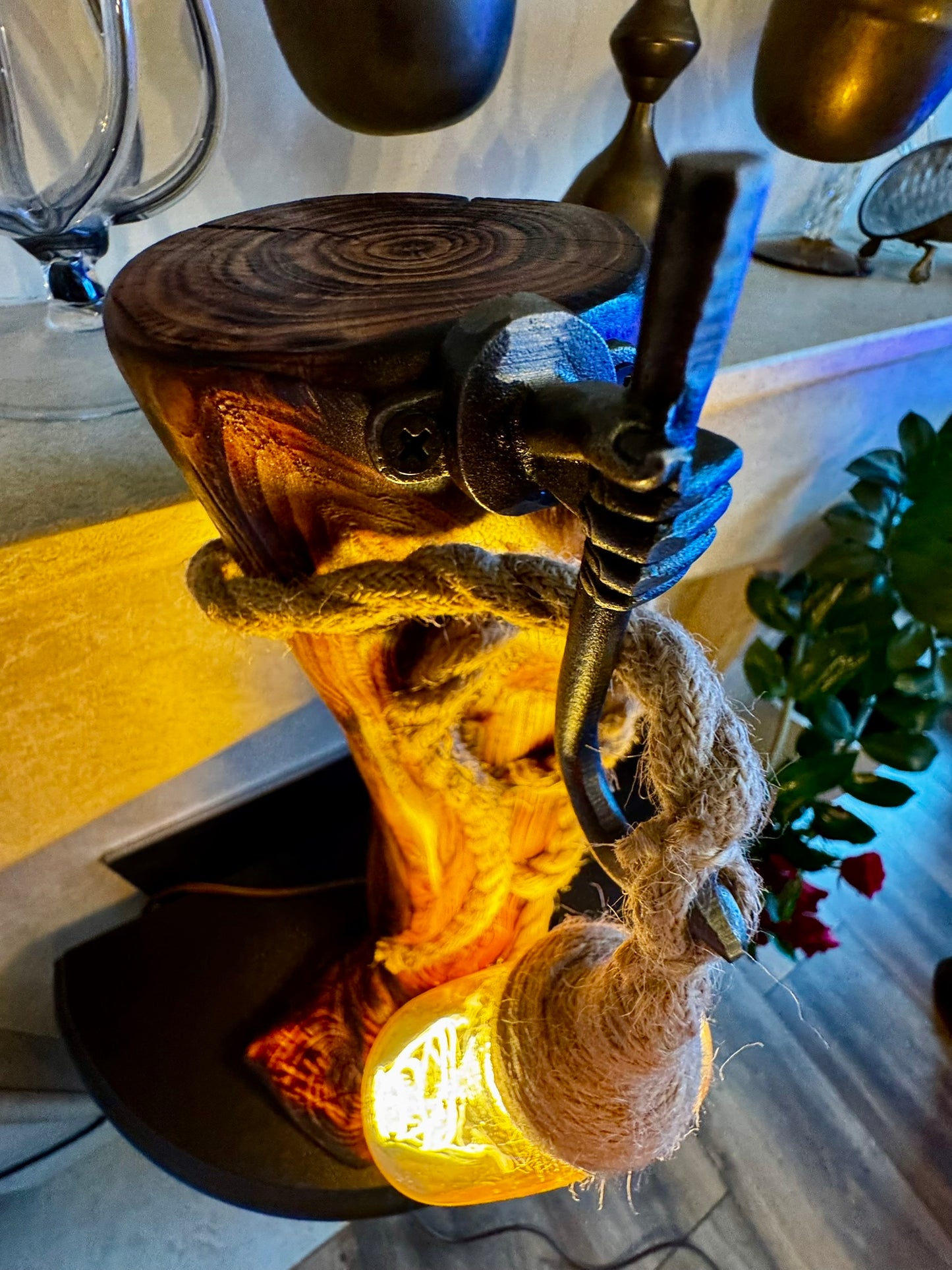 ✨ Rustic heart-shaped bulb, perfect for cozy Christmas evenings.